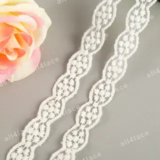 Ivory linked ovals lace trim