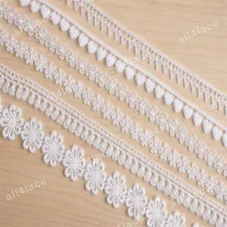 Ivory petal flowers lace trim