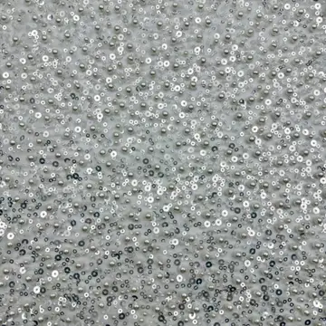 Tissu dense à disques et détails perlés mêlés — Vue générale de l'échantillon et du motif