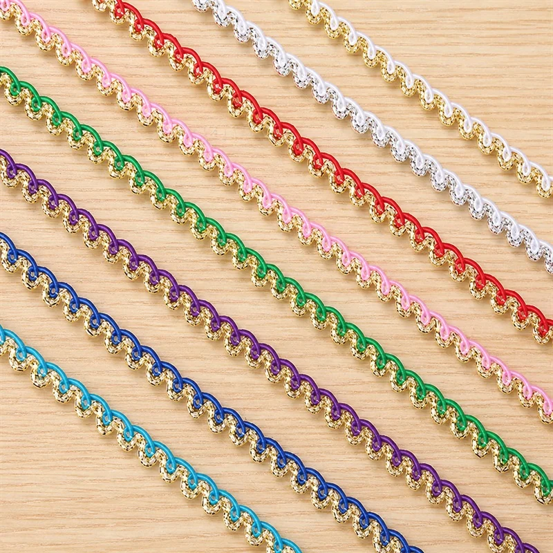 Ribete metalizado multicolor de bucles pequeños — Muestra fotografiada de ribete decorativo; compruebe color y construcción con una muestra física